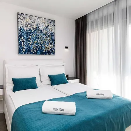 Luxury Katy Vila *