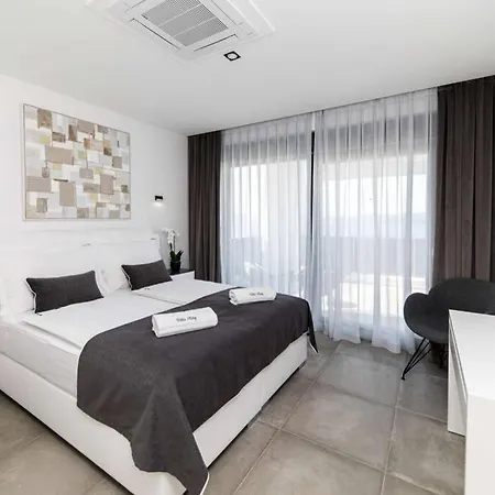 Vila Luxury Katy